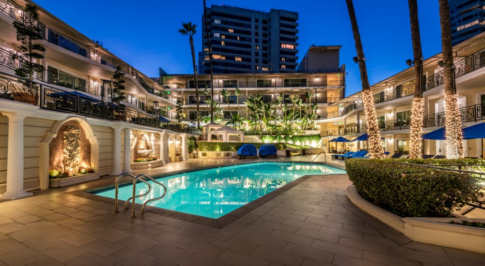 On-site Swimming Pool at Beverly Hills Plaza Hotel & Spa