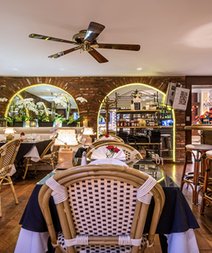  LE PETIT CAFÉ - HAPPY HOURS