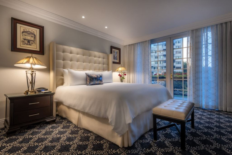 Grand King Suite